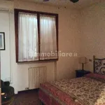 Rent 4 bedroom house of 205 m² in Peschiera Borromeo