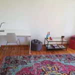 Rent 2 bedroom apartment of 89 m² in berlin