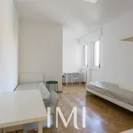 Rent 3 bedroom apartment of 78 m² in Milan