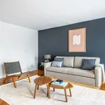 Rent 2 bedroom apartment of 828 m² in Paris