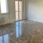 Rent 4 bedroom apartment of 100 m² in Udine