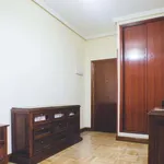 Rent a room of 200 m² in madrid