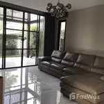 Rent 5 bedroom house of 610 m² in Bangkok