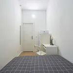 Rent a room in lisbon