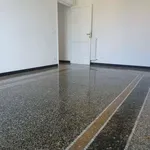 Affitto 5 camera appartamento di 135 m² in Genoa