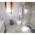 Rent 3 bedroom apartment of 100 m² in Napoli