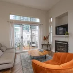 Appartement de 753 m² avec 1 chambre(s) en location à North Vancouver