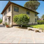 Rent 5 bedroom house of 442 m² in Formello