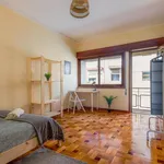 Rent 6 bedroom apartment in Porto