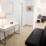 Rent 6 bedroom apartment of 90 m² in Alicante