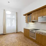 Pronajměte si 4 ložnic/e byt o rozloze 97 m² v Prague