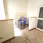 Rent 1 bedroom apartment of 50 m² in milano