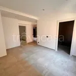 Rent 2 bedroom apartment of 65 m² in Napoli