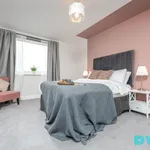 Rent 3 bedroom apartment of 7 m² in Cardiff