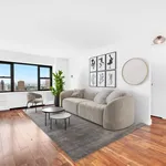 Rent 1 bedroom apartment of 54 m² in New York