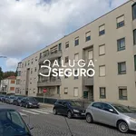 Rent 4 bedroom apartment of 187 m² in Porto