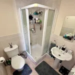 Rent 5 bedroom house in East Midlands