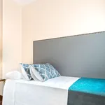 Alquilo 3 dormitorio apartamento de 200 m² en Sevilla