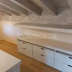 Rent 4 bedroom house of 447 m² in Imbersago