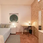 Rent 8 bedroom apartment in Porto