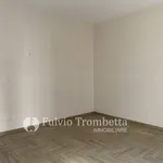 Affitto 3 camera appartamento di 89 m² in Napoli