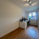 Rent 2 bedroom flat in Sandhurst