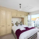 Rent 3 bedroom flat in Brighton Marina