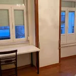 Rent a room of 70 m² in Lisbon