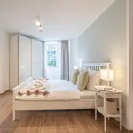 Miete 2 Schlafzimmer wohnung von 990 m² in Dresden