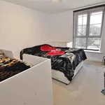 Rent 2 bedroom flat in Woking