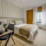 Rent a room of 150 m² in madrid