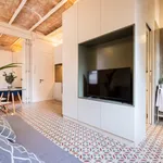 Rent 1 bedroom apartment of 28 m² in Barcelona