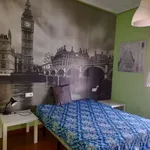 Rent a room of 90 m² in valencia