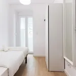 Rent 4 bedroom apartment in Lisbon