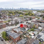  maison avec 8 chambre(s) en location à Toronto