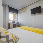 Rent a room of 100 m² in madrid