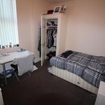 Rent 3 bedroom flat in North East England