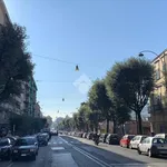 Affitto 2 camera appartamento di 119 m² in Napoli