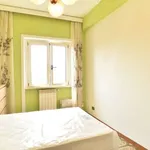 Rent a room of 90 m² in rome