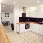 Rent 6 bedroom house in Leeds