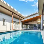 Rent 4 bedroom apartment in Coolum Beach