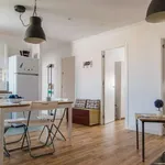 Rent a room of 100 m² in valencia