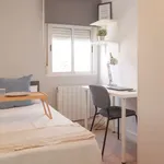 Rent 3 bedroom apartment in madrid