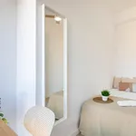 Rent 5 bedroom apartment in Valencia