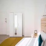 Rent a room of 555 m² in Madrid