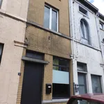 Petite maison 1 chambre sans extérieur en centre ville à 6200 Châtelet  Loyer: 640 € / mois