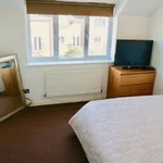 Rent 4 bedroom house in South East England