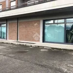 Affitto 5 camera appartamento di 90 m² in Bastia Umbra