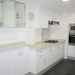 Rent 4 bedroom apartment in Valencia