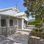 Rent 4 bedroom house in Kiama